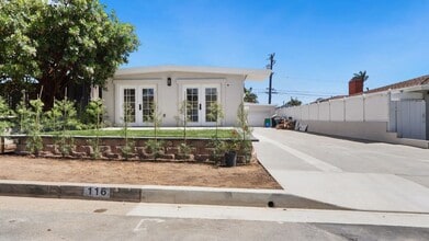 Building Photo - Trestles District Home!