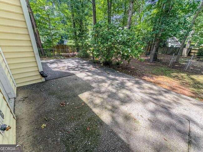 Building Photo - 4051 Coyte Dr