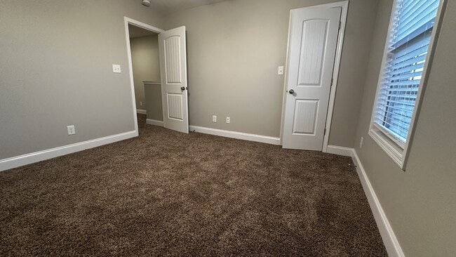 Building Photo - 1000 Henry Pl Blvd