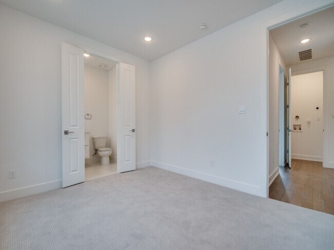 Building Photo - Welcome to a beautiful Craftsman-style end...