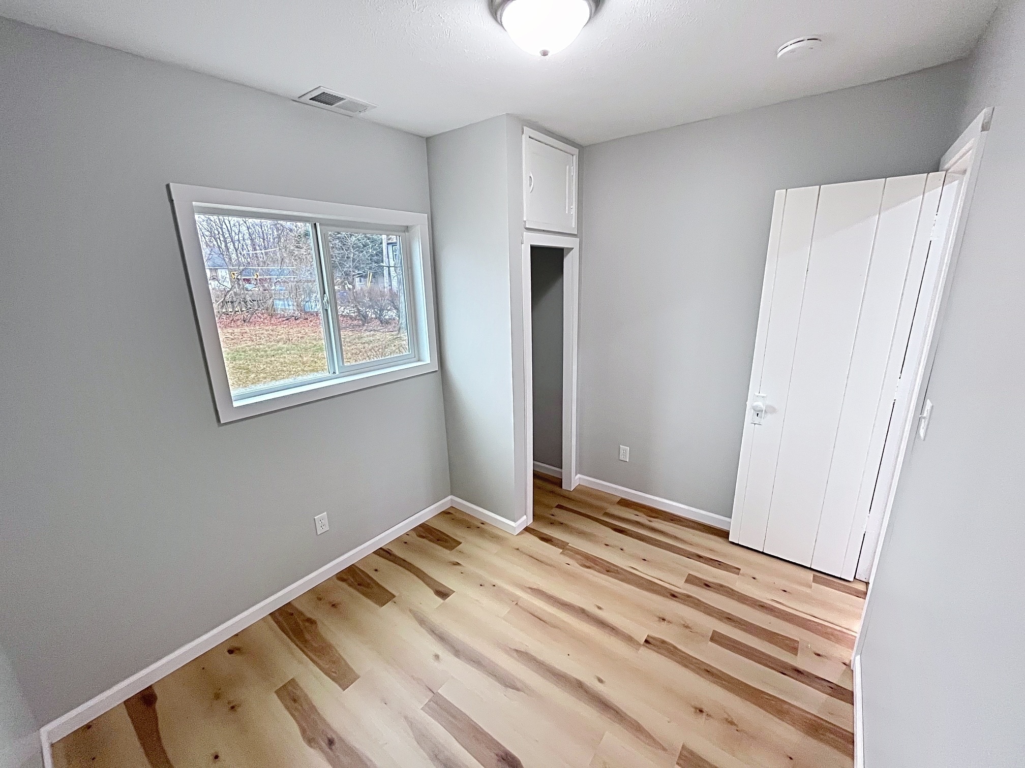 Building Photo - 38599 Plains Ct