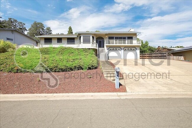 Building Photo - 3556 Mesa Verdes Dr