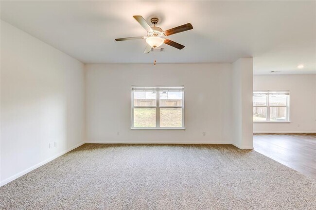 Building Photo - 117 Fairfax Ln