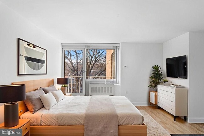 Building Photo - 800 4th St SW