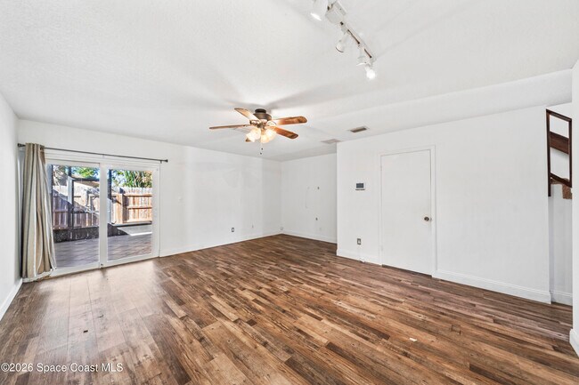 Building Photo - 1030 Ashley Ave