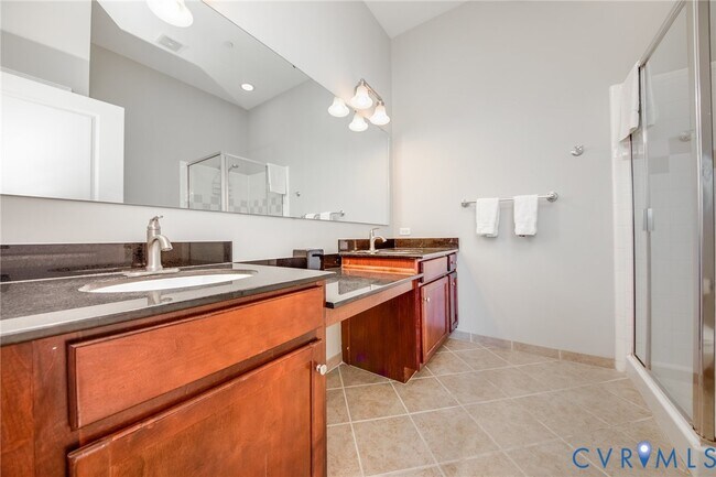 Building Photo - 1101 Haxall Point