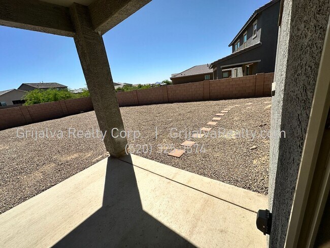Building Photo - 4 Bed, 3 Bath House + Den + Loft in Gladden Farms * MOVE-IN SPECIAL* (Moore Rd/Tangerine Farms)