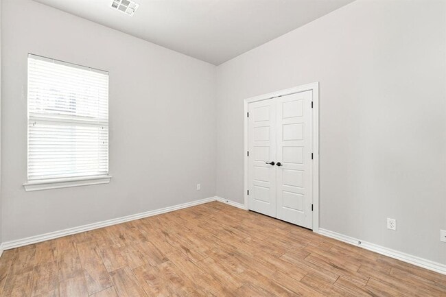 Building Photo - 5505 Painted Pony Rd
