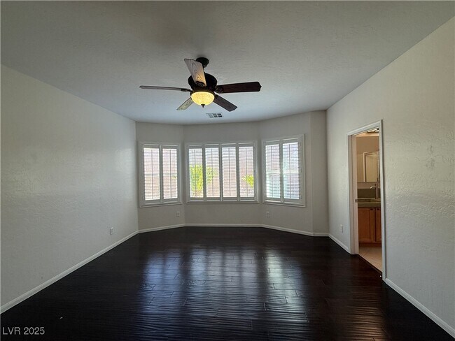 Building Photo - 2739 Mintlaw Ave