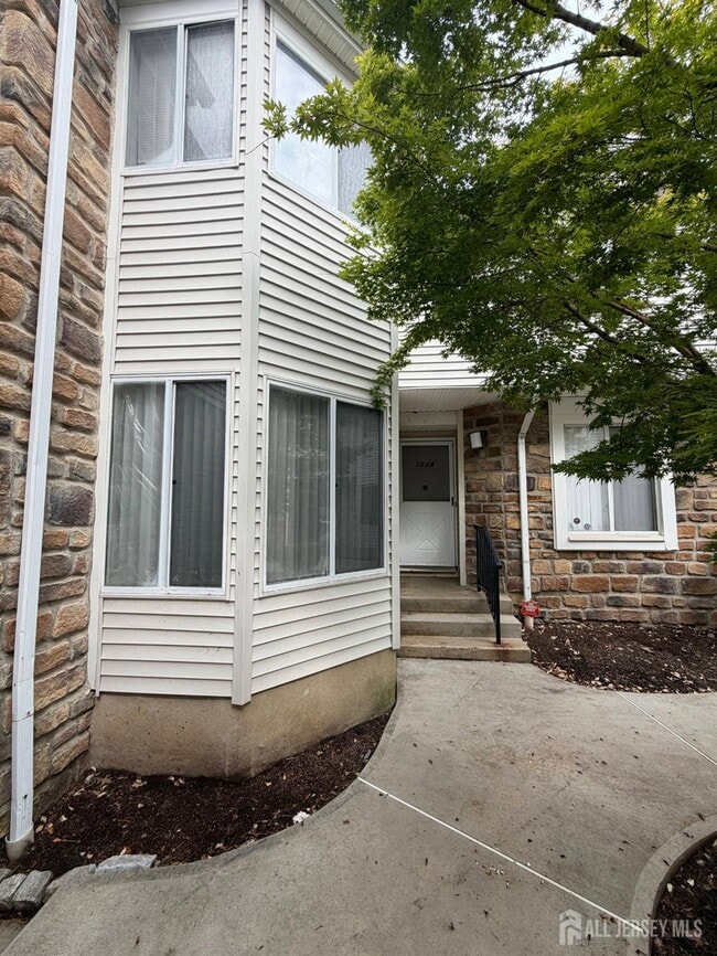 Building Photo - 1034 Schmidt Ln