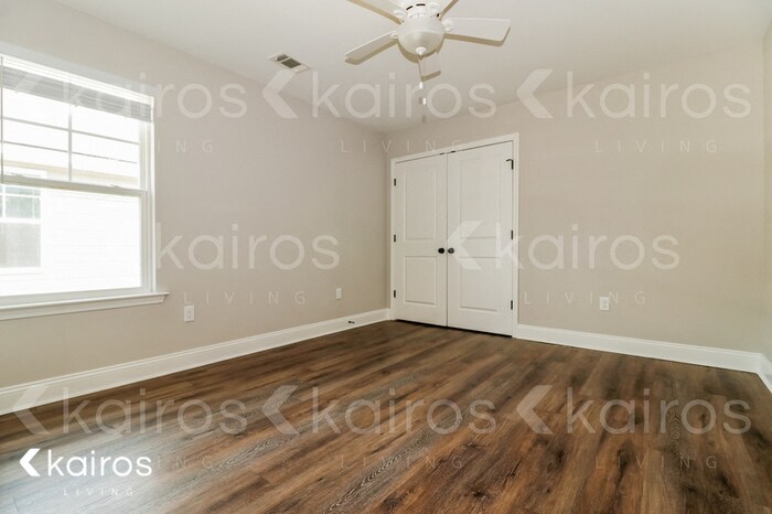 Building Photo - 153 Cottage Grove Rd