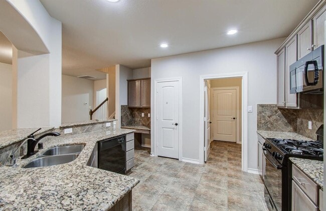 Building Photo - 3511 Christopher Dr