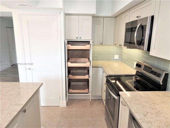 Building Photo - 8401 SW 107th Ave