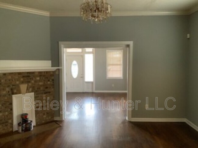 Building Photo - 486 E Ontario Ave SW