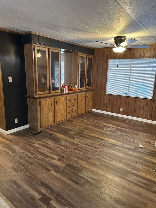 Building Photo - 18515 Freight Rd Ln