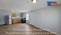 Building Photo - Recently Renovated 3 BD/1 BA Home Next to Castle Street Art District