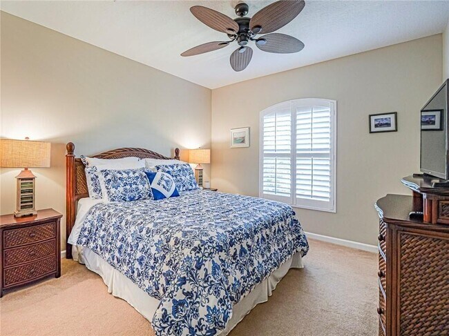 Building Photo - 5095 Fairways Cir