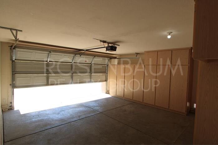 Building Photo - 940 S Lafayette Dr