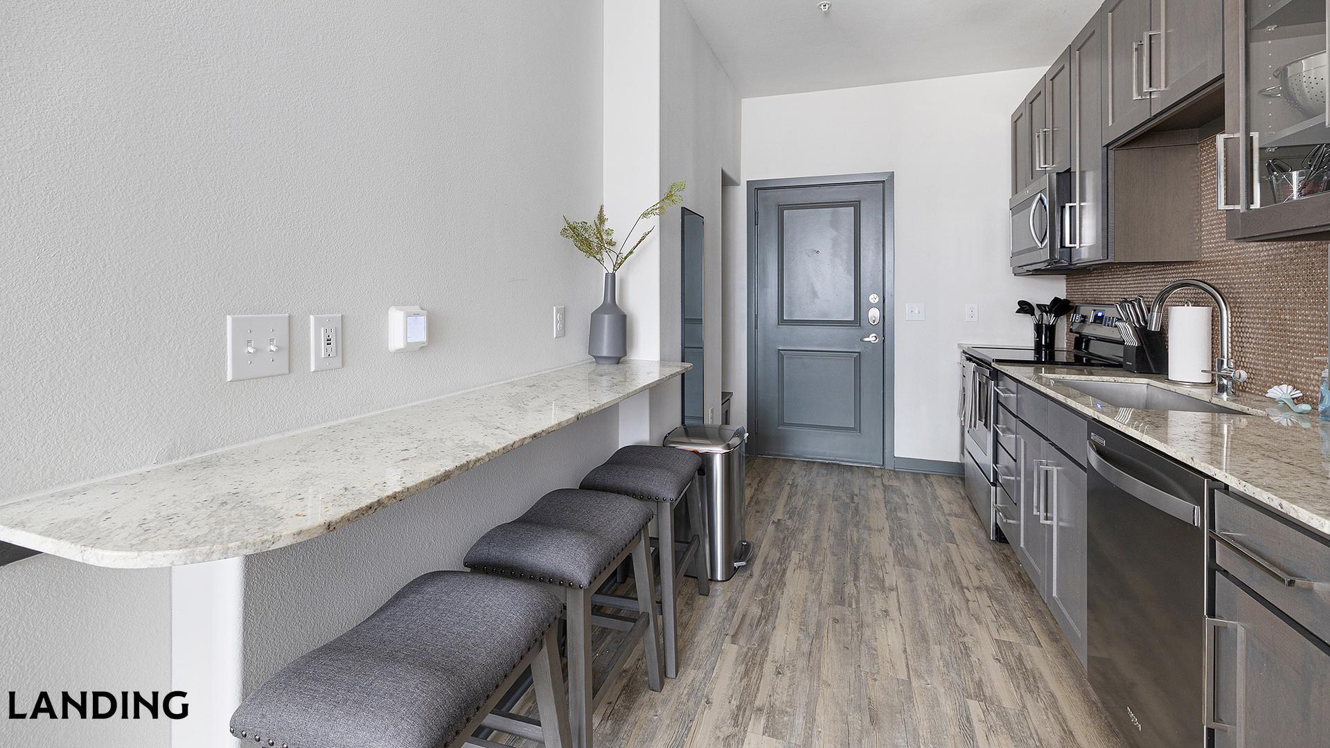 Building Photo - 3001 Crockett St