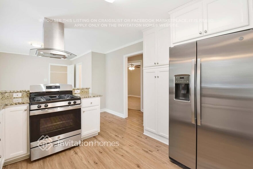 Building Photo - 3910 Allwood Dr