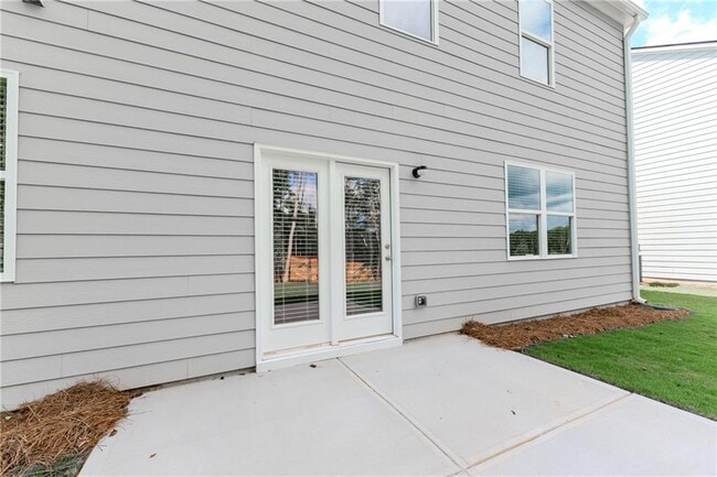 Building Photo - 545 King Vlg
