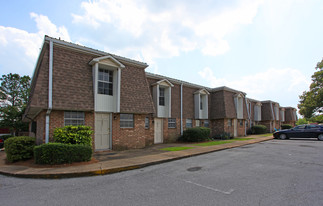 Building Photo - Eden Oaks Apartments