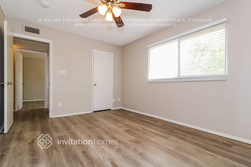 Building Photo - 14837 N 37th St