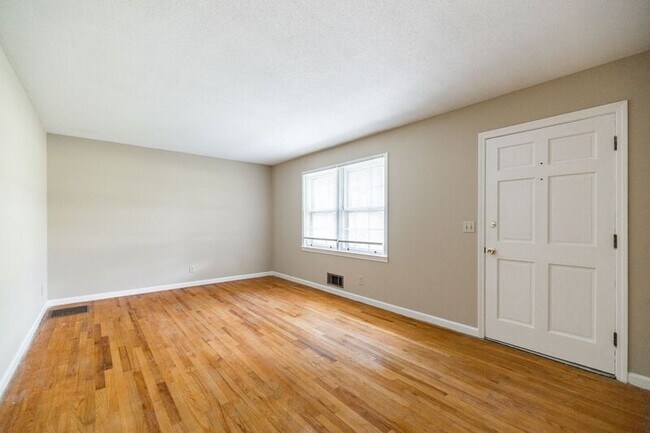 Building Photo - 145 Smithonia Rd