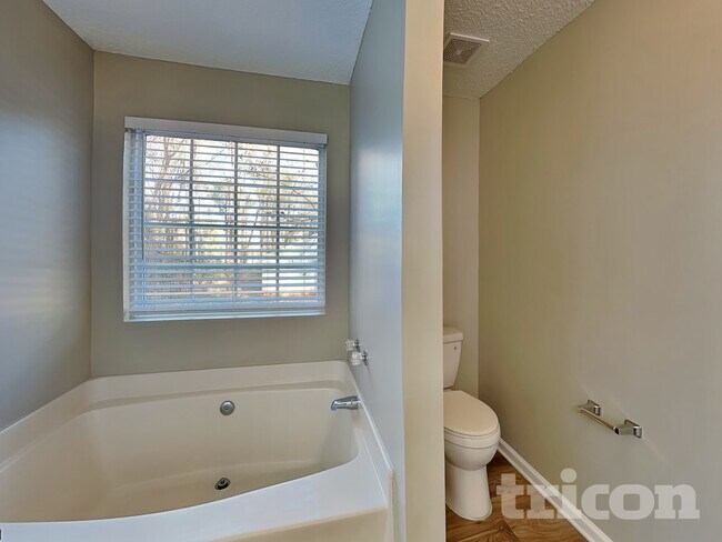 Building Photo - 1522 Mill Creek Rd