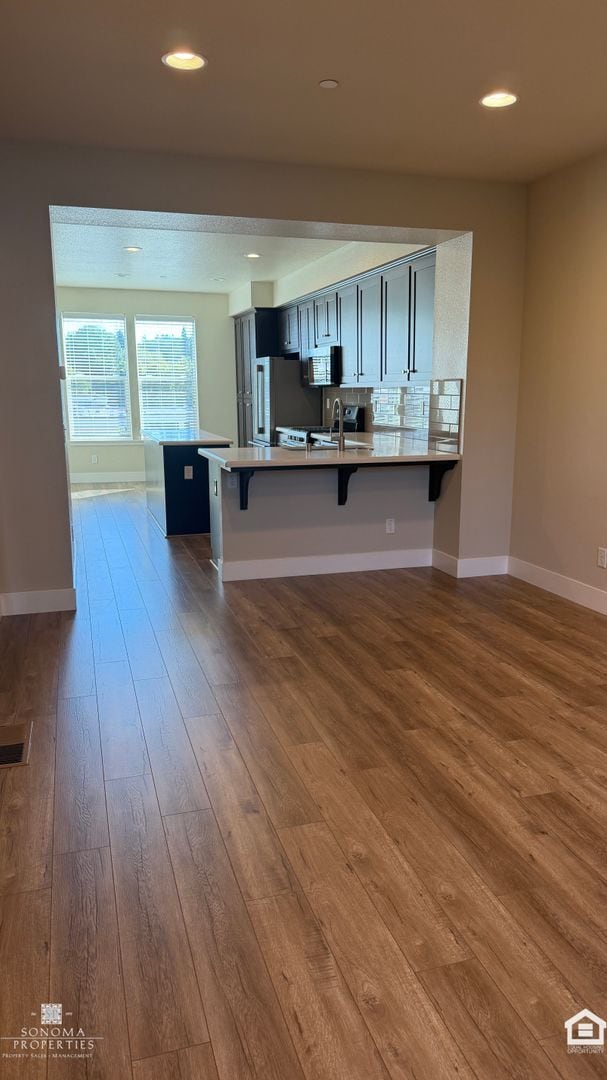 Building Photo - Modern 3-Story Living in Santa Rosa - Available Now!