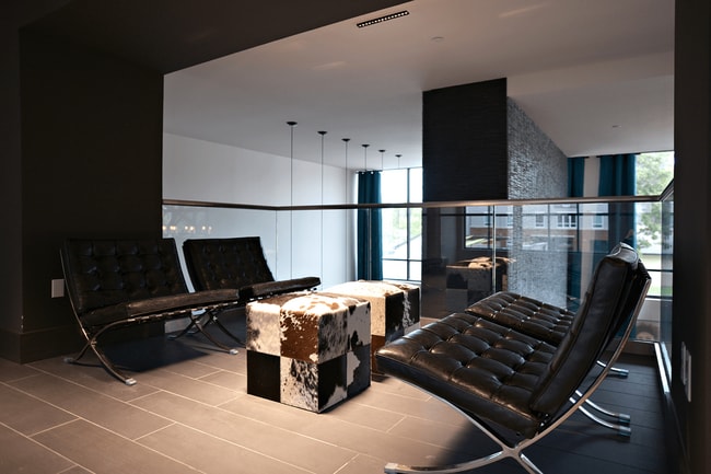 Building Photo - 1001 S Center St