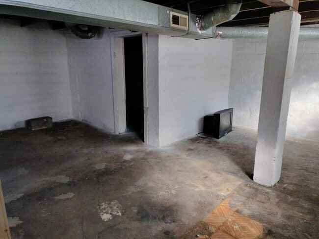 Building Photo - 3464 Pennsylvania St