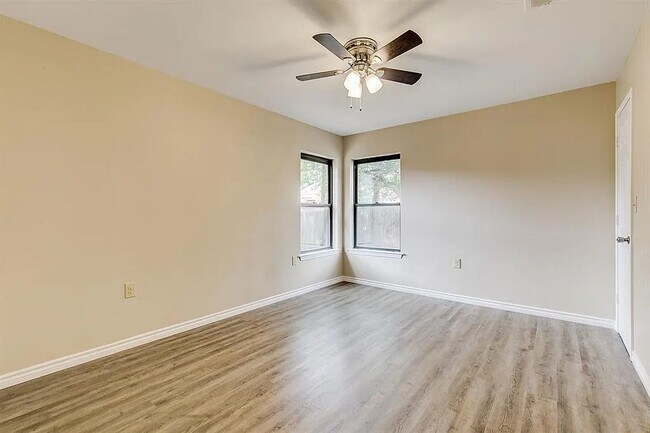 Building Photo - 1316 Royster Rd