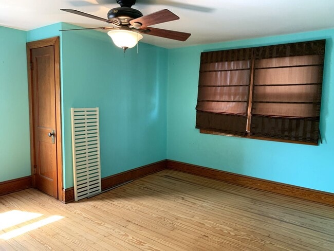 Building Photo - Charming 3-Bedroom Home on Spacious Corner...