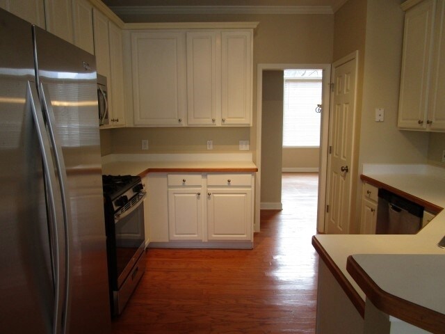 Building Photo - 3009 Summer Stream Ct
