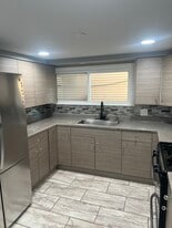 Building Photo - 5122 S Whipple St