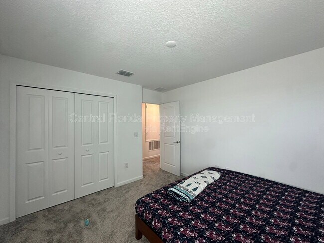 Building Photo - 373 Pineywoods St