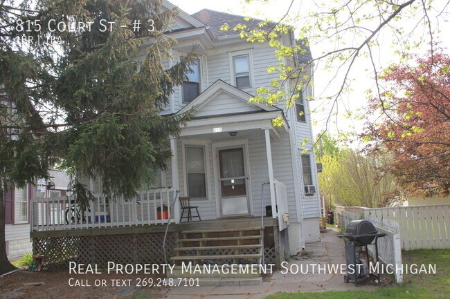 Primary Photo - 815 Court St