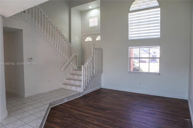 Building Photo - 985 NW 132nd Ct