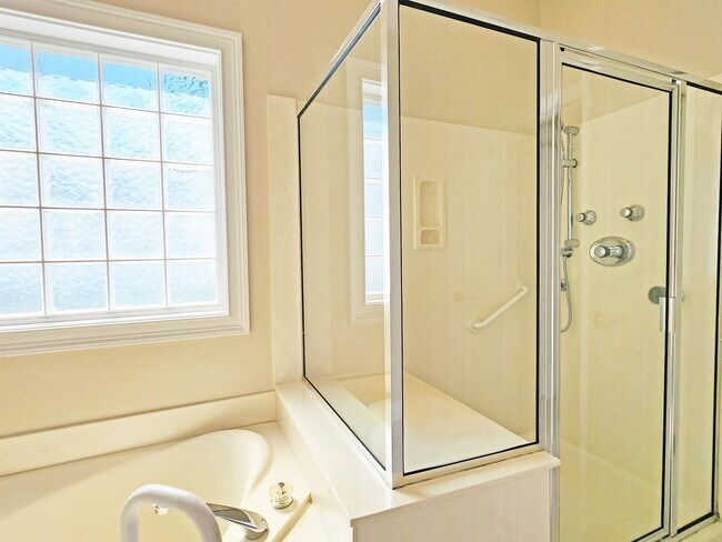 Building Photo - 192 Hamby Dr