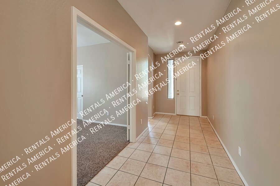 Building Photo - 27 W Mill Reef Dr