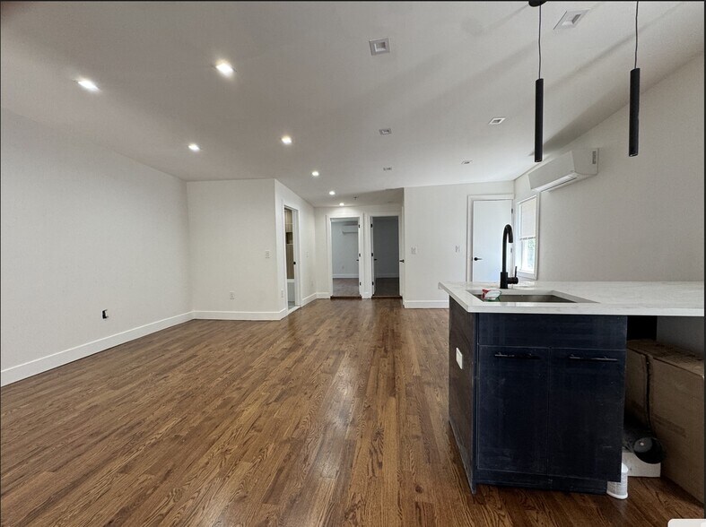 64 Jordan Ave 2 - 60 Jordan Ave