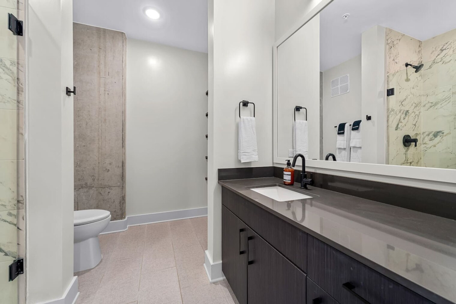 Building Photo - 617 N 12th St