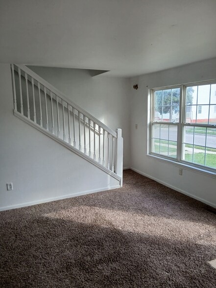 Building Photo - 501 Nova St