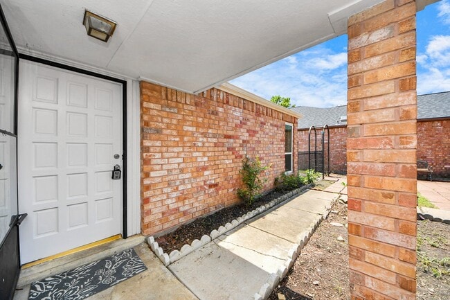 Building Photo - 13127 Stancliff Oaks St
