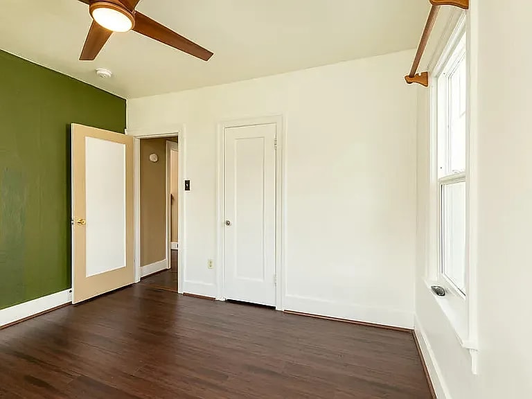 Building Photo - 302 Pacific Terrace