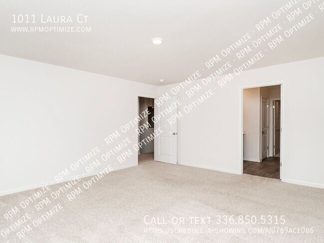 Building Photo - 1011 Laura Ct