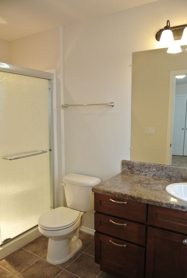 Building Photo - November Rent FREE ~ Spread Out and Live L...