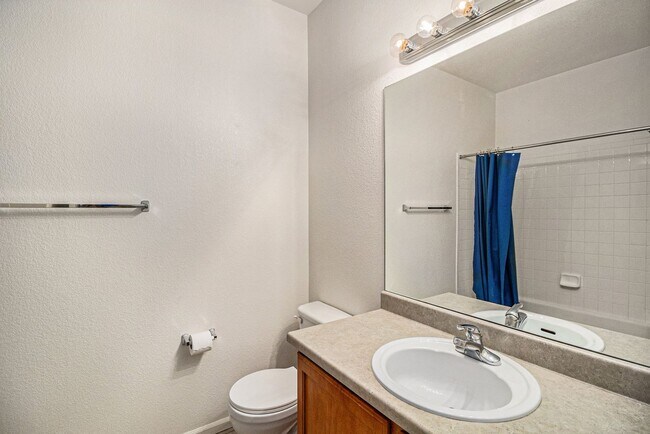 Building Photo - Available Now - 2 Bedroom 2 Bath Unit in A...