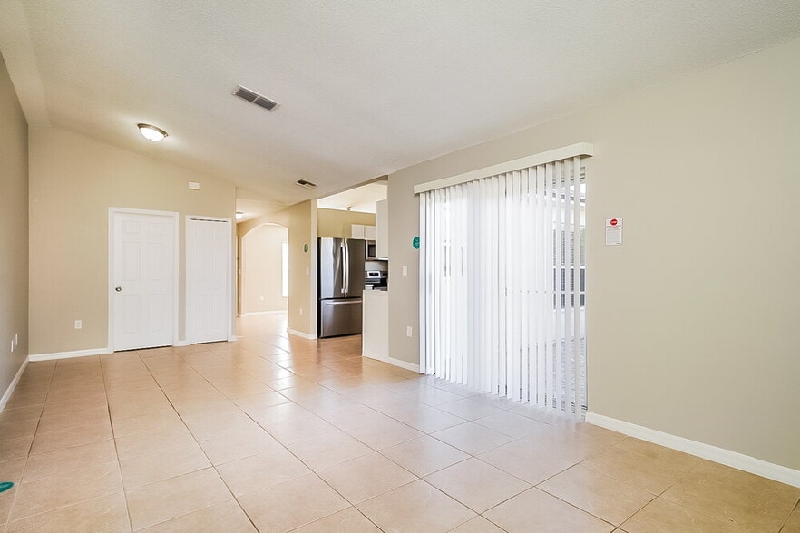 Building Photo - 307 Mormanno Way